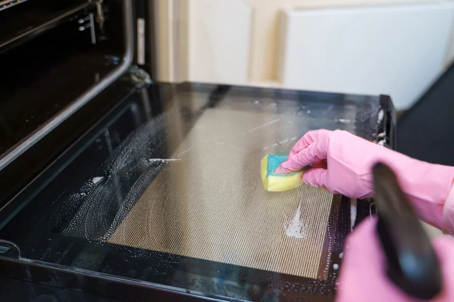 How to Effectively Clean Your Kitchen Oven How to Effectively Clean Your Kitchen Oven